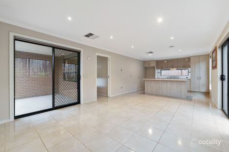 Property photo of 33 Madisson Crescent Carrum Downs VIC 3201