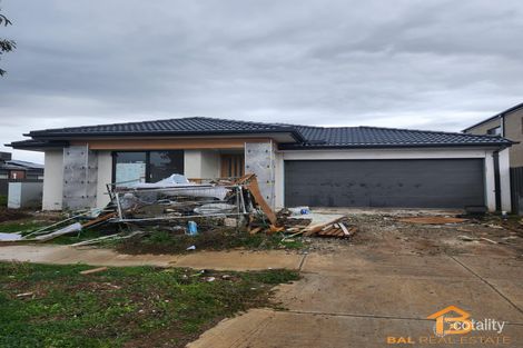 Property photo of 2/6 Chitwan Road Tarneit VIC 3029