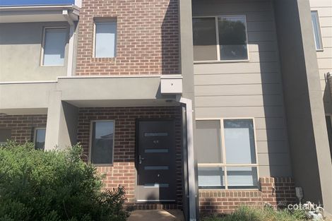 4/2 Rockgarden Dr, Truganina, VIC 3029