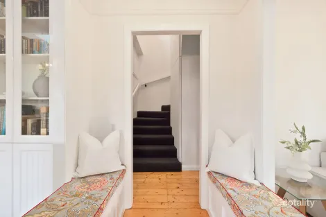 Property photo of 13 Burchmore Road Manly Vale NSW 2093