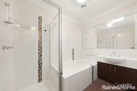 Property photo of 1/337 Hogans Road Tarneit VIC 3029