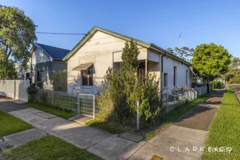14 Roe St, Mayfield, NSW 2304