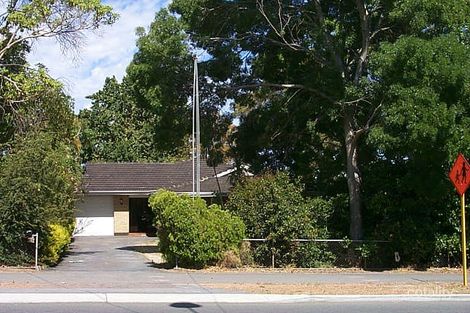 16 Canning Rd, Kalamunda, WA 6076