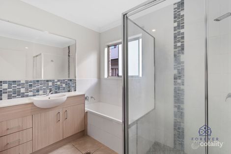 Property photo of 10 Belconnen Drive Pimpama QLD 4209