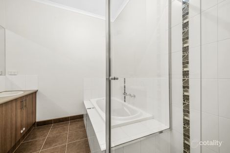 Property photo of 6 Tolpis Lane Cranbourne North VIC 3977