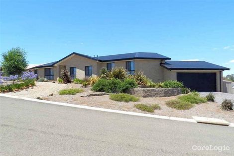 Property photo of 34 Discovery Drive Yass NSW 2582
