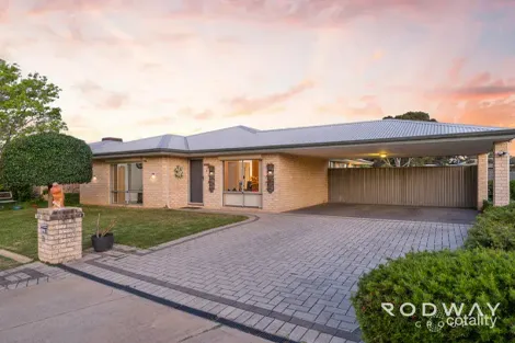 2/21 WATERWAY COVE, SEVILLE GROVE, WA 6112