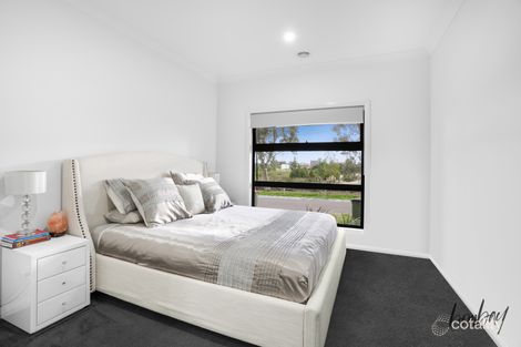 Property photo of 15 Watercarter Crescent Wollert VIC 3750
