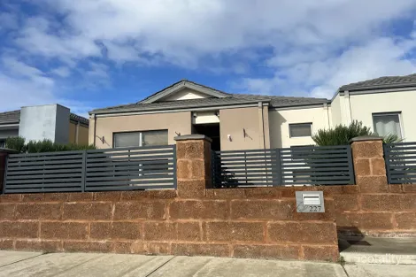 Property photo of 227 Suffolk Street Caversham WA 6055