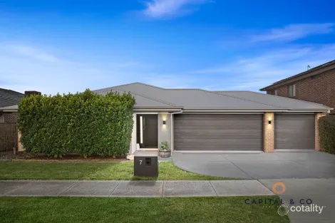 7 Bernwood Rd, Mickleham, VIC 3064