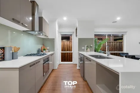 Property photo of 14 Ravenswood Avenue Clyde VIC 3978