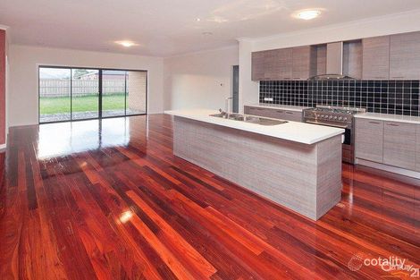 Property photo of 28 Sundew Crescent Pakenham VIC 3810