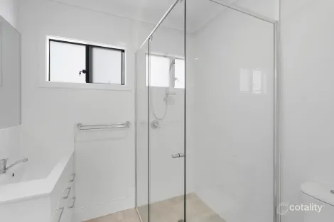 Property photo of 24 Cambridge Street Boronia Heights QLD 4124