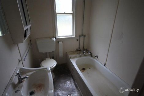 Property photo of 11 Gilmore Avenue Mount Austin NSW 2650