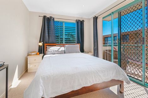 Property photo of 9/9 Stanhill Drive Surfers Paradise QLD 4217