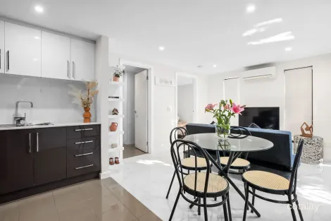 Property photo of 90 Wellington Road Clayton VIC 3168