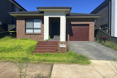 18 Gurner Ave, Austral, NSW 2179