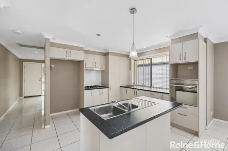 Property photo of 34 Riley Peter Place Cleveland QLD 4163