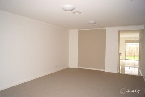 Property photo of 10 Brunton Crescent Mulgrave VIC 3170
