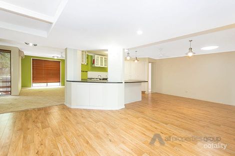Property photo of 72-74 Eildon Close Munruben QLD 4125