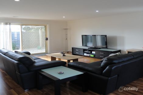 Property photo of 2/82 Curtin Avenue Lalor VIC 3075