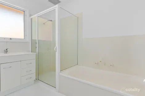 Property photo of 16 Challenge Drive Noarlunga Downs SA 5168