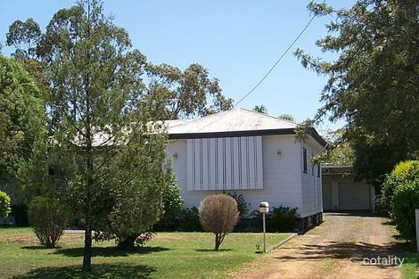 11 Edward St, Dalby, QLD 4405