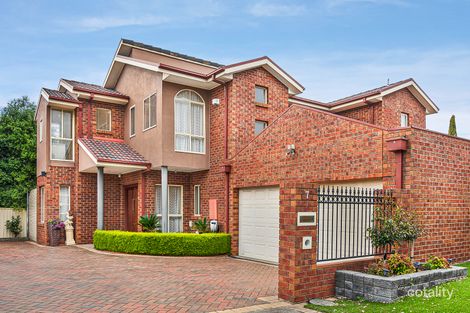 7 Oak Ct, Gowanbrae, VIC 3043