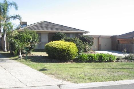 Property photo of 10 Dalry Close Endeavour Hills VIC 3802