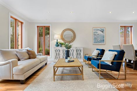Property photo of 4 Holmes Way Glen Waverley VIC 3150