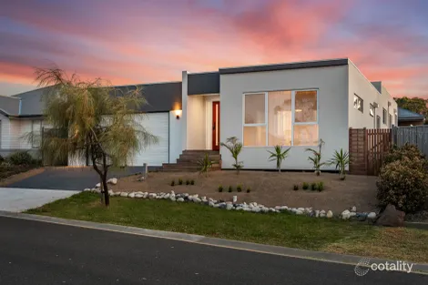 5 Wallaby Gr, Cowes, VIC 3922