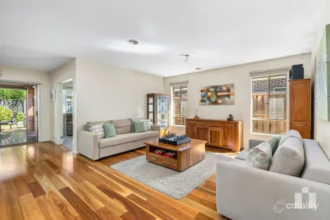 Property photo of 25 Laurimar Boulevard Doreen VIC 3754