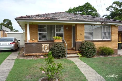 1/2 Harvard Cl, Jesmond, NSW 2299
