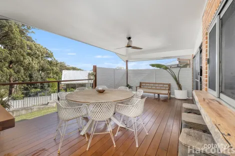 24 Racemosa Cct, South West Rocks, NSW 2431
