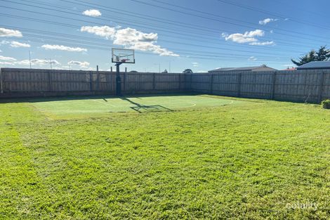 Property photo of 23 Rutherglen Crescent Gowanbrae VIC 3043