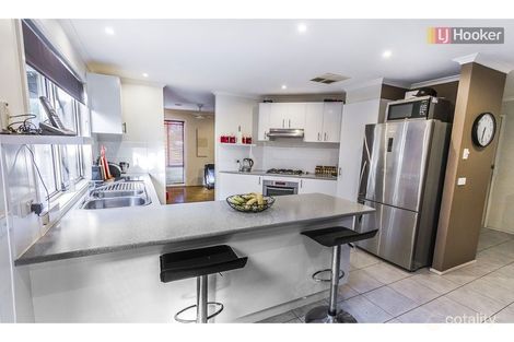 Property photo of 21 Lachlan Crescent Roxburgh Park VIC 3064