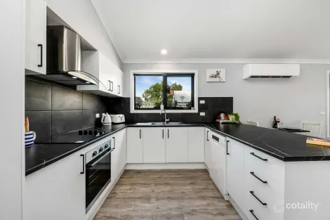 Property photo of 2/228 High Street Heathcote VIC 3523