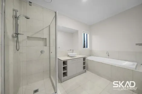 Property photo of 13 Denmead Drive Donnybrook VIC 3064