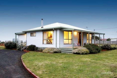 Property photo of 11 Centre Road Seaspray VIC 3851