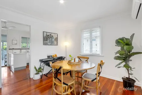 Property photo of 11 Cross Street Mitchelton QLD 4053