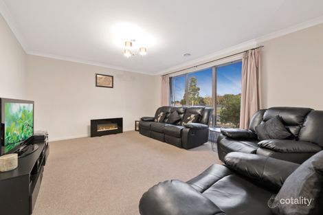 Property photo of 4 Chancellor Drive Cranbourne West VIC 3977