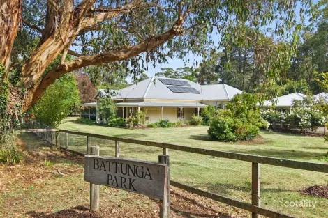 15 West St, Trentham, VIC 3458