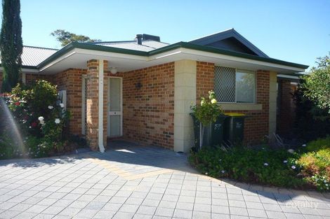 4 Gentle Cir, South Guildford, WA 6055