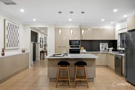 Property photo of 13 Summerhill Drive Hillside VIC 3037