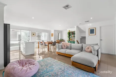 Property photo of 51/400 Tingal Road Wynnum QLD 4178