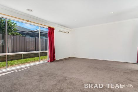 Property photo of 24 Lyons Avenue Burnside Heights VIC 3023