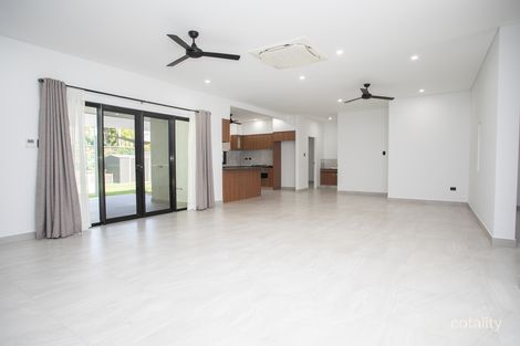 Property photo of 44 Lakeside Drive Alawa NT 0810