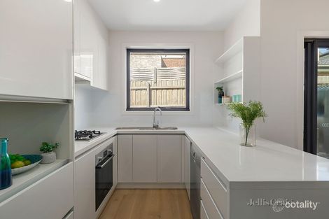 Property photo of 4/38 Roderick Street Doncaster East VIC 3109