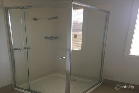 Property photo of 48 Stoke Circuit Wollert VIC 3750