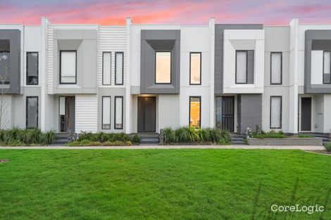 Property photo of 6 Furphy Walk Kalkallo VIC 3064